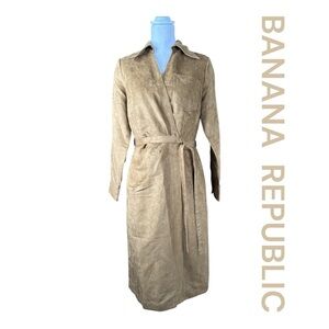 BANANA REPUBLIC Trench Coat Dress, Size 6.